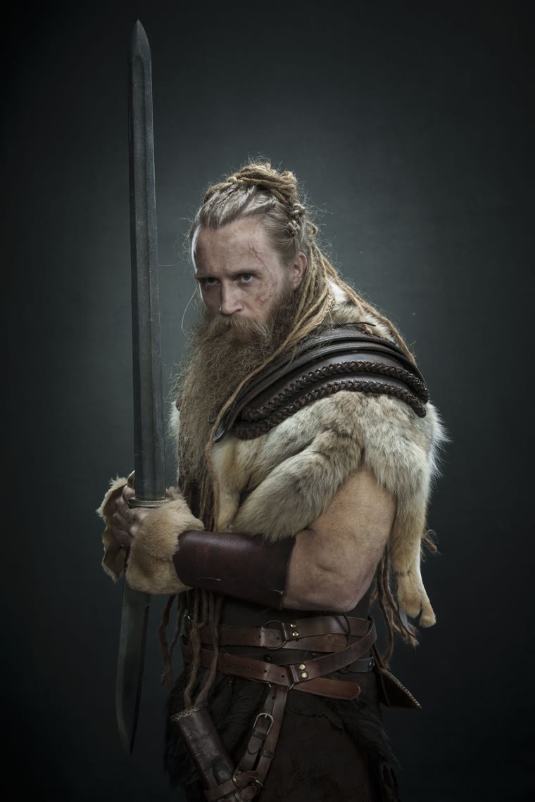 Thor Rosland as Hengist