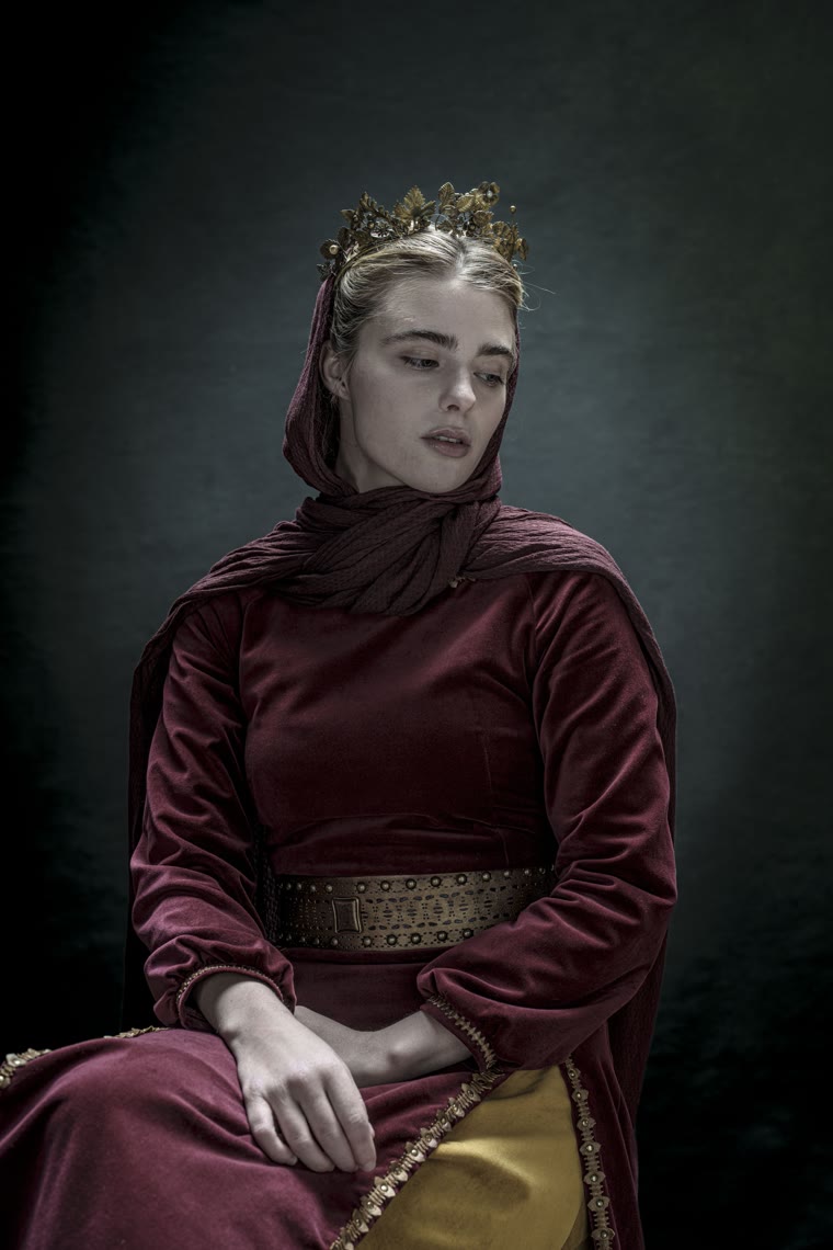 Flo Thompstone as Ygerna